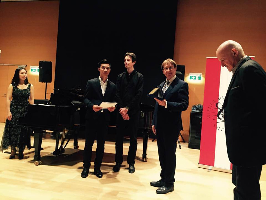 Nguyễn Khắc Hòa nhận học bổng Master-class của Đại học Âm nhạc và Biểu diễn Nghệ thuật Vienna (Cộng hoà Áo ) Nguyễn Khắc Hòa nhận học bổng Master-class của Đại học Âm nhạc và Biểu diễn Nghệ thuật Vienna (Cộng hoà Áo )