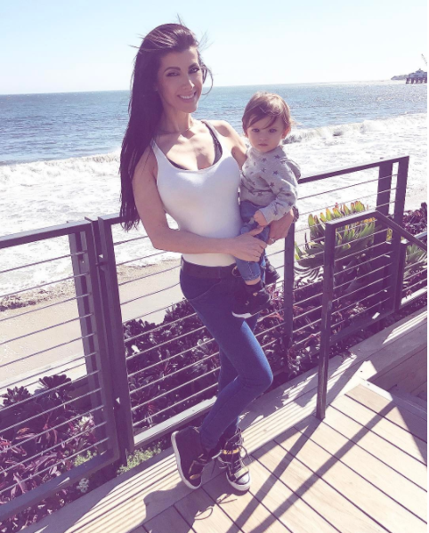 Mẹ bỉm sữa nóng bỏng nhất hành tinh khoe ảnh bụng bầu gần 7 tháng mà vẫn săn chắc như không - Ảnh 27. Mẹ bỉm sữa nóng bỏng nhất hành tinh khoe ảnh bụng bầu gần 7 tháng mà vẫn săn chắc như không - Ảnh 27.