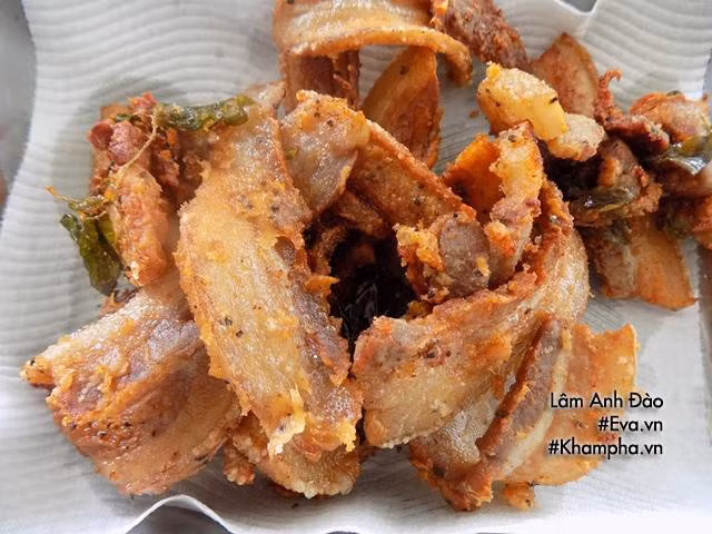 Thịt ba chỉ chiên kiểu Thái thơm ngon, giòn giòn nhâm nhi đã miệng ảnh 4