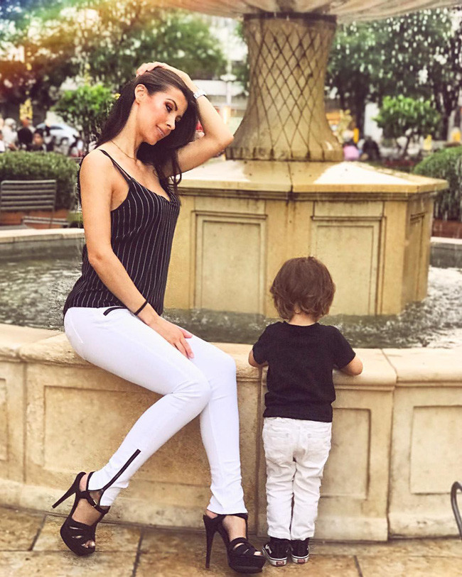 Mẹ bỉm sữa nóng bỏng nhất hành tinh khoe ảnh bụng bầu gần 7 tháng mà vẫn săn chắc như không - Ảnh 26. Mẹ bỉm sữa nóng bỏng nhất hành tinh khoe ảnh bụng bầu gần 7 tháng mà vẫn săn chắc như không - Ảnh 26.