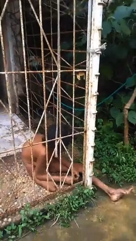 Người phụ nữ đáng thương đã bị giam cầm suốt 15 năm trời