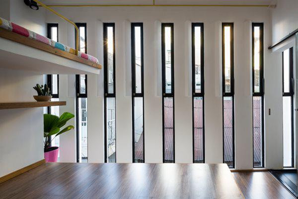 Vợ chồng Việt xây nhà “siêu nhỏ” 18m2 đẹp xuất sắc khiến báo Mỹ trầm trồ ảnh 7 vo chong viet xay nha “sieu nho” 18m2 dep xuat sac khien bao my tram tro - 7