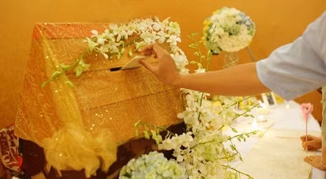 Tiện lợi, sang trọng là lý do nhiều cặp đôi chọn nhà hàng là nơi tổ chức lễ cưới... Ảnh minh họa