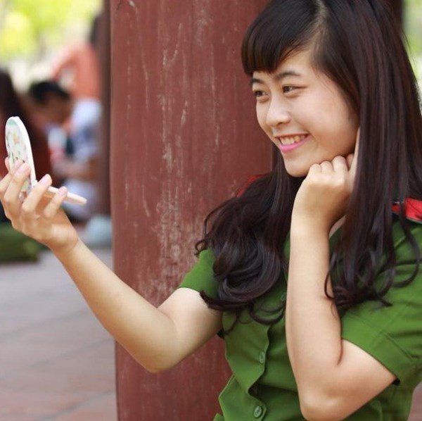 Nữ cảnh sát hình sự mộc mạc, xinh xắn ảnh 3