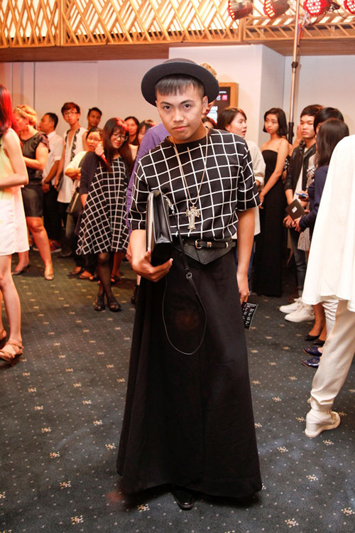 Những bộ cánh "thảm họa" tại các show thời trang Việt ảnh 9 thoi trang tham hoa phunutoday9