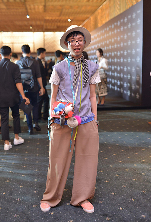 Những bộ cánh "thảm họa" tại các show thời trang Việt ảnh 1 thoi trang tham hoa phunutoday1