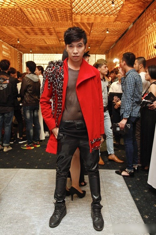 Những bộ cánh "thảm họa" tại các show thời trang Việt ảnh 4 thoi trang tham hoa phunutoday4