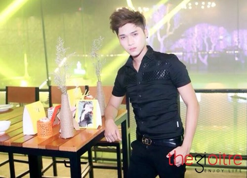 Nguyễn Quốc Thắng biệt danh Móm Louis sinh năm 1995 ở TP.HCM. Nguyễn Quốc Thắng biệt danh Móm Louis sinh năm 1995 ở TP.HCM.