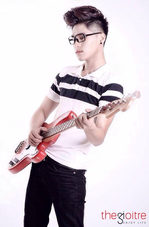 Quốc Thắng còn có khá nhiều tài lẻ như: chụp ảnh, nấu ăn, đàn giỏi, hát hay, diễn hài tốt... Quốc Thắng còn có khá nhiều tài lẻ như: chụp ảnh, nấu ăn, đàn giỏi, hát hay, diễn hài tốt...