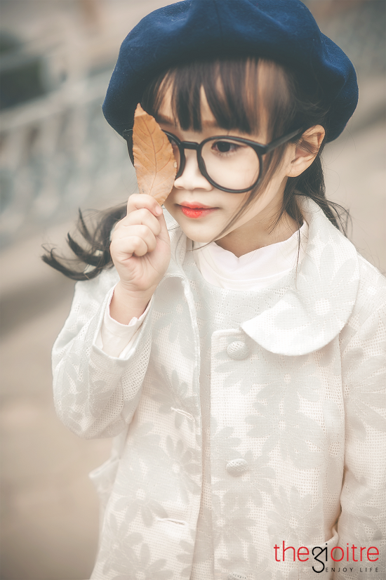 Kiều Trang được biết đến là cô bé dễ thương, xinh xắn. Vẻ mặt của bé được nhiều người khen ngợi giống một ngôi sao nhí triển vọng của showbiz Việt. Kiều Trang được biết đến là cô bé dễ thương, xinh xắn. Vẻ mặt của bé được nhiều người khen ngợi giống một ngôi sao nhí triển vọng của showbiz Việt.