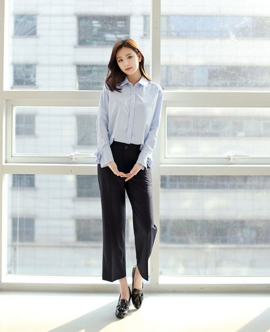 Nàng công sở đẹp thanh lịch với 3 cách mix đồ cùng áo sơ mi ảnh 4 thoi trang cong so phunutoday4