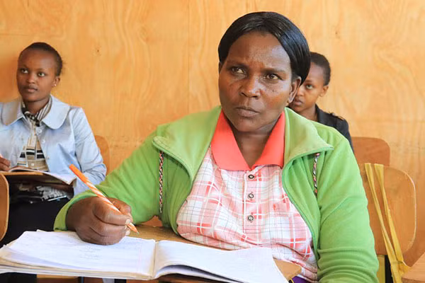 Bà Mwangi là học viên nữ lớn tuổi nhất của Học viện Mukurweini, nơi bà đang theo đuổi giấc mơ trở thành quản lý mua sắm cao cấp