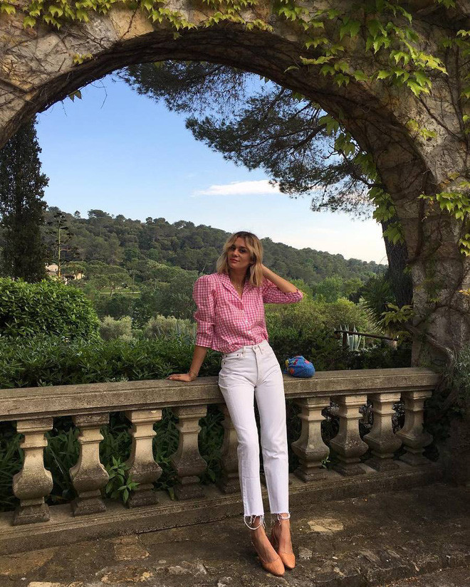 Cách mix đồ với quần trắng giúp bạn gái sang chảnh ở mọi nơi ảnh 9 quan-trang-8