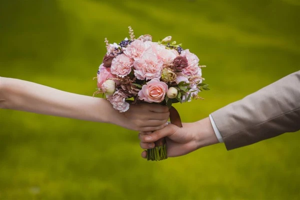 Biết chồng đồng tính, cô gái làm chuyện không ai ngờ, chồng cũng phải xót xa