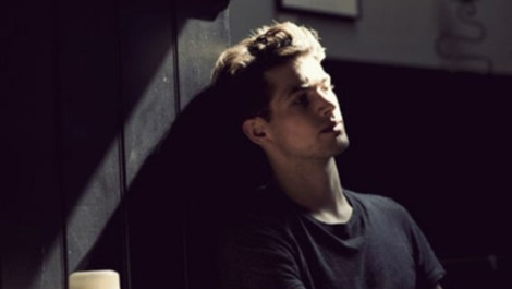 Sau chia tay, đàn ông vẫn sẵn sàng giúp đỡ người yêu cũ. (Ảnh minh họa).