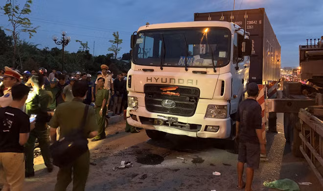 Tài xế container gây tai nạn giao thông thảm khốc tại Long An, dương tính với heroin và rượu /// Ảnh: Phạm Hữu