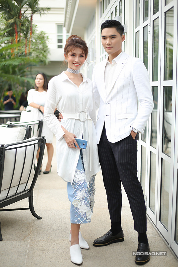 Angela Phương Trinh diện váy xuyên thấu khoe sắc bên dàn sao ảnh 10 angela-phuong-trinh-dien-vay-xuyen-thau-khoe-sac-ben-dan-sao-10