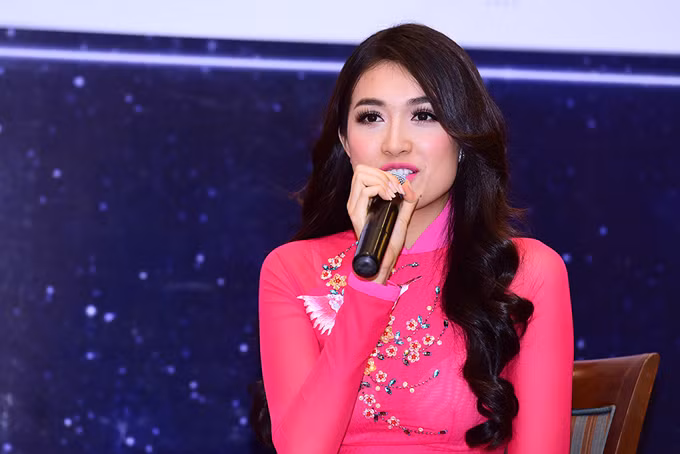 pham-huong-tung-tram-cam-giam-minh-trong-bong-toi-vi-gap-that-bai-5