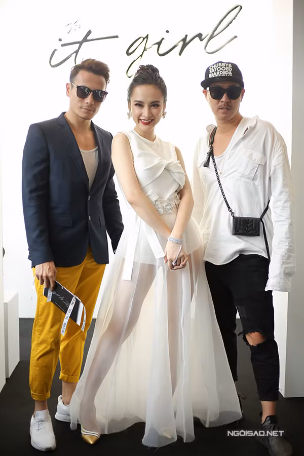 angela-phuong-trinh-dien-vay-xuyen-thau-khoe-sac-ben-dan-sao-3