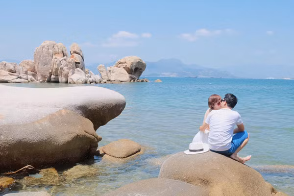 Chuyện tình yêu ly kỳ của cặp đôi yêu lại từ đầu sau 4 năm "gián đoạn" bởi người thứ ba ảnh 2