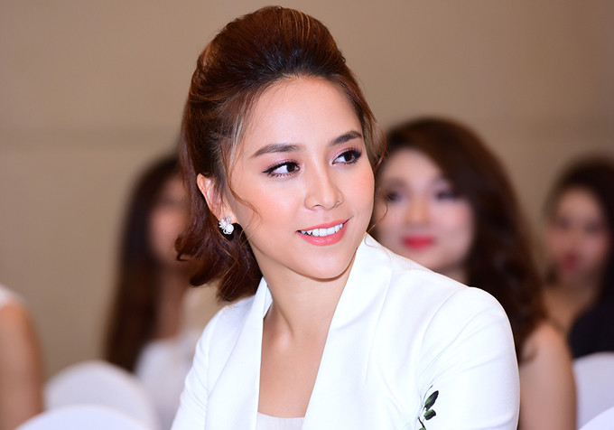 Phạm Hương từng trầm cảm, giam mình trong bóng tối vì gặp thất bại ảnh 10 pham-huong-tung-tram-cam-giam-minh-trong-bong-toi-vi-gap-that-bai-10