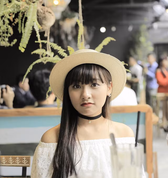 Nữ bảo vệ xinh xắn thu hút dân mạng ảnh 5