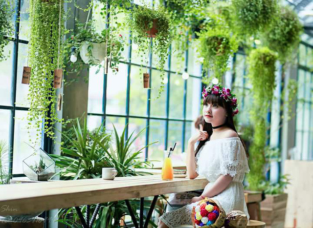 Nữ bảo vệ xinh xắn thu hút dân mạng ảnh 3 Và đây là hình ảnh thường ngày của Hà Pansy - hot girl bảo vệ đang được chú ý trên mạng