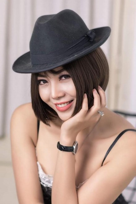 Nhan sắc con gái ông trùm “Người phán xử” ngoài đời thực ảnh 3 Nhan sắc con gái ông trùm “Người phán xử” ngoài đời thực ảnh 3