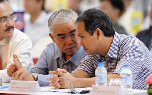 2 cựu PCT phụ trách tài chính của VFF trong 3 nhiệm kỳ gần nhất là các ông Lê Hùng Dũng (nhiệm kỳ 5 và 6) và Đoàn Nguyên Đức (nhiệm kỳ 7) điều là các "doanh nhân nghìn tỷ"