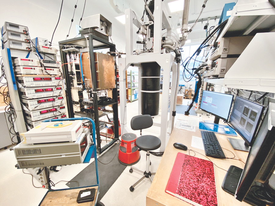 ĐH Paris-Saclay phát triển máy tính lượng tử trong những điều kiện khá khiêm tốn ĐH Paris-Saclay phát triển máy tính lượng tử trong những điều kiện khá khiêm tốn