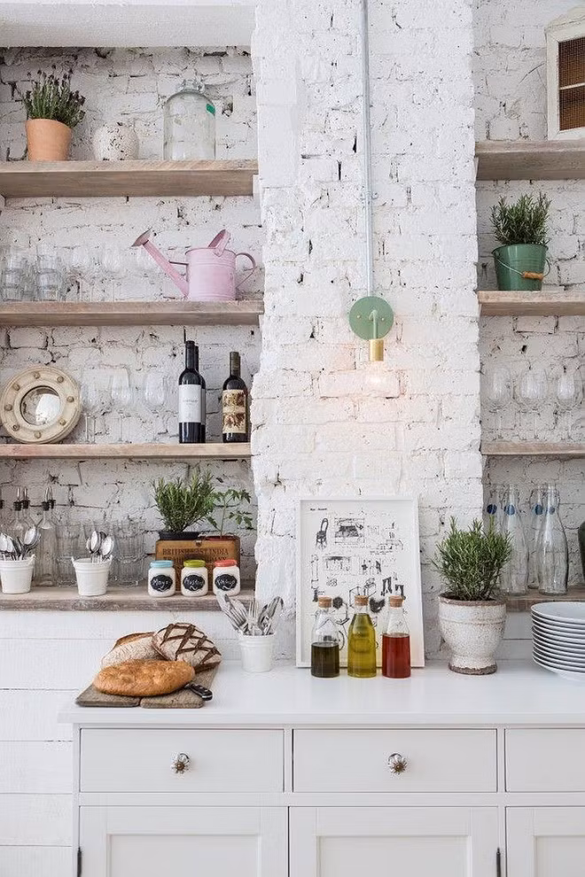 Những căn bếp đẹp hút hồn với kệ gỗ tự nhiên phong cách Rustic - Ảnh 3. Những căn bếp đẹp hút hồn với kệ gỗ tự nhiên phong cách Rustic - Ảnh 3.