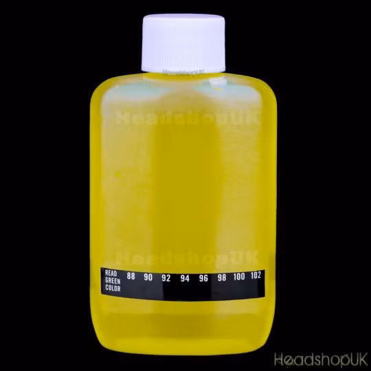  Nước tiểu tổng hợp được tạo ra trong phòng thí nghiệm nhưng vẫn vượt qua được các kỳ kiểm tra, xét nghiệm. 