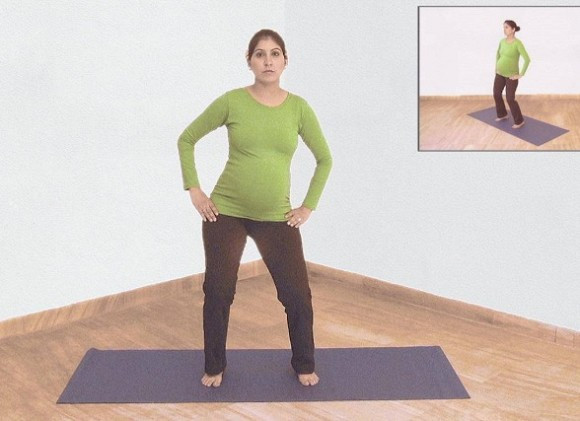 8-bai-tap-yoga-tot-cho-ba-bau-ngoisao.vn-w588-h427 1 bài tập tốt cho bà bầu, những điều bà bầu cần biết, những bài tập yoga tốt cho bà bầu trong 3 tháng cuối