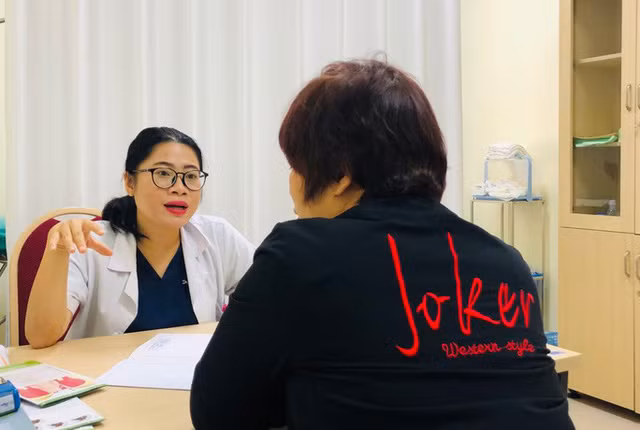 Phụ nữ thường dễ bị bệnh trĩ hơn nam giới.