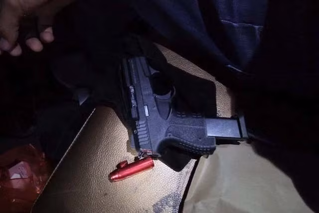 Đột kích quán Hey Club ở Hà Nội, phát hiện súng và ma túy