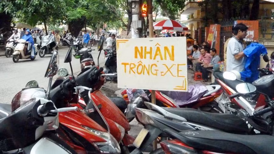 Sở GTVT yêu cầu các đơn vị tăng cường kiểm tra, xử lý vi phạm tại các bãi trông giữ phương tiện, điểm trông giữ phương tiện không phép, sai phép, thu phí sai quy định...
