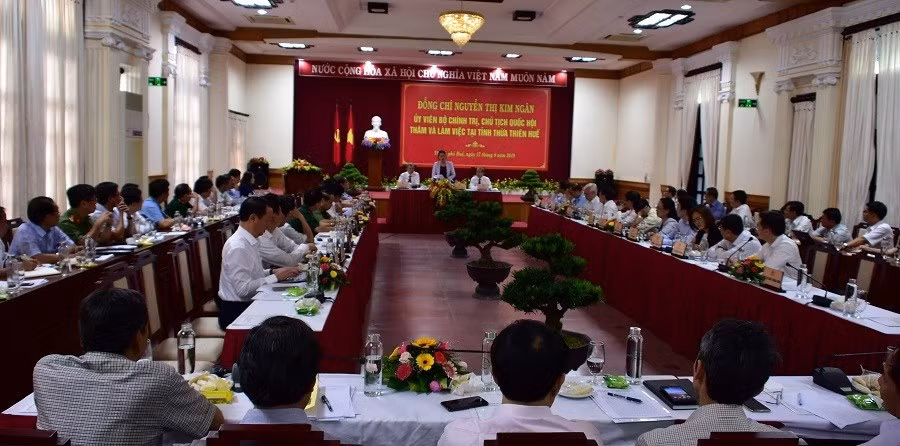 Đoàn công tác của Quốc hội do Ủy viên Bộ Chính trị, Chủ tịch Quốc hội Nguyễn Thị Kim Ngân làm trưởng đoàn làm việc với lãnh đạo chủ chốt của tỉnh Thừa Thiên- Huế
