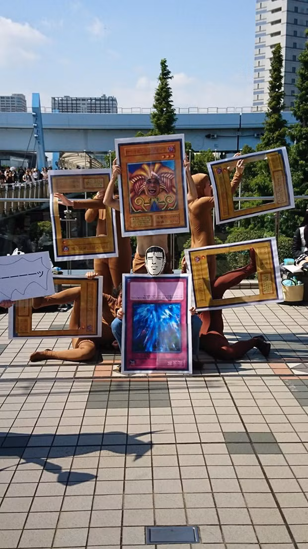 Hợp nhất các thẻ bài với nhau không còn lạ chuyện khó khi có đủ team.