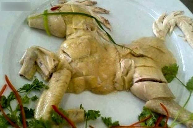 Một phiên bản 'Chặt gà hóa ngựa' khác được dân tình trầm trồ. Một phiên bản 'Chặt gà hóa ngựa' khác được dân tình trầm trồ.