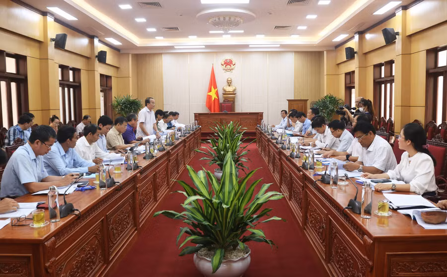 Ban Chỉ đạo Kỳ thi tốt nghiệp THPT năm 2023 tỉnh Quảng Ngãi tổ chức họp triển khai nhiệm vụ Kỳ thi. Ảnh N.P.