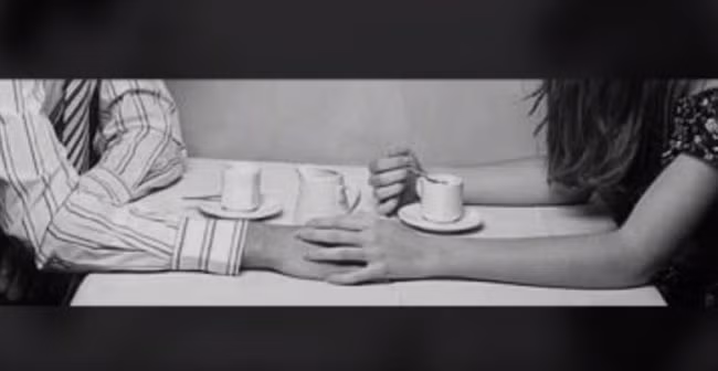 &nbsp;Christopher Case cho rằng mình đã bị phù thủy ếm.&nbsp;(Ảnh: Internet)