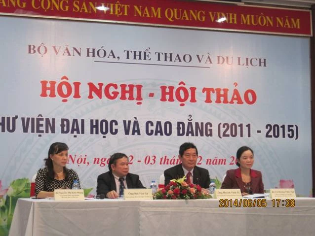 Lãnh đạo Bộ GD&ĐT và lãnh đạo Bộ VHTTDL chủ trì Hội thảo
