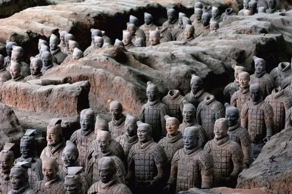 Bí ẩn bên trong lăng mộ của hoàng đế tàn bạo nhất Trung Quốc 