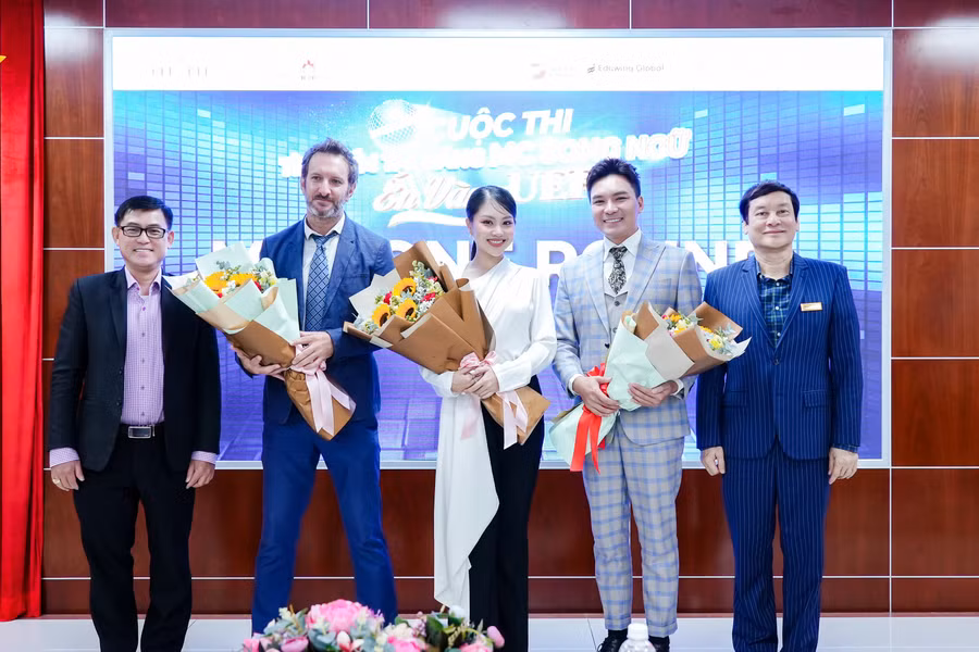 Giám khảo vòng loại Cuộc thi Én Vàng UEF 2024. Ảnh: UEF