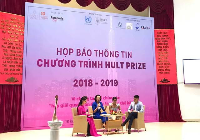 Các cựu sinh viên, doanh nghiệp trẻ từng là á quân khu vực giải thưởng Hult Prize năm trước chia sẻ kinh nghiệm thành công của mình