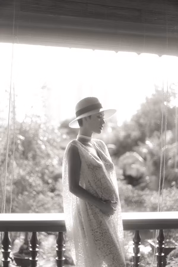 Hình ảnh bụng bầu lớn nhưng vẫn sexy, gợi cảm được Trà My đăng tải trên trang cá nhân.