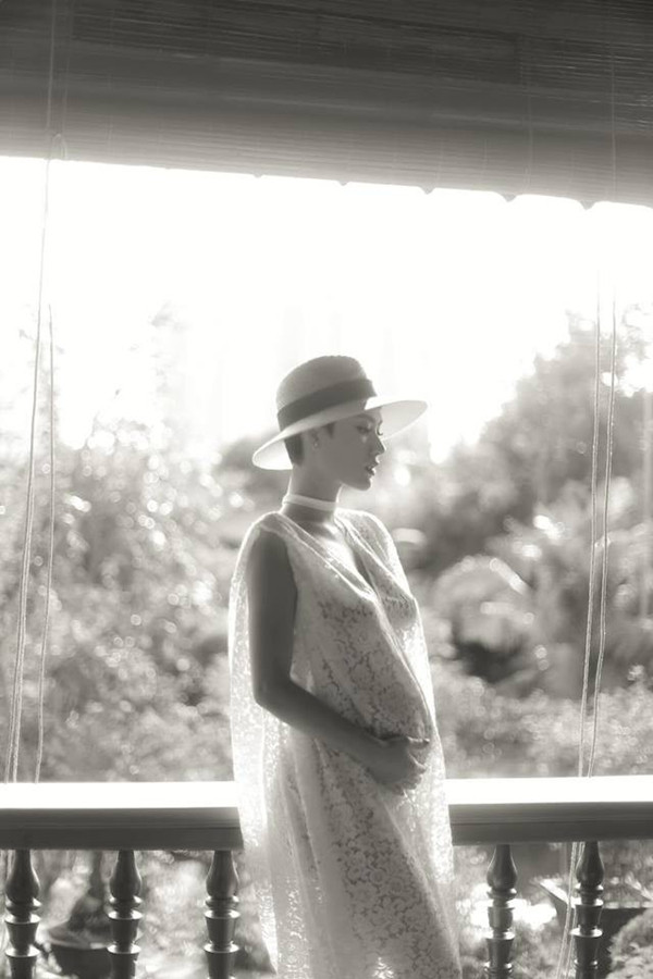 Hình ảnh bụng bầu lớn nhưng vẫn sexy, gợi cảm được Trà My đăng tải trên trang cá nhân. Hình ảnh bụng bầu lớn nhưng vẫn sexy, gợi cảm được Trà My đăng tải trên trang cá nhân.