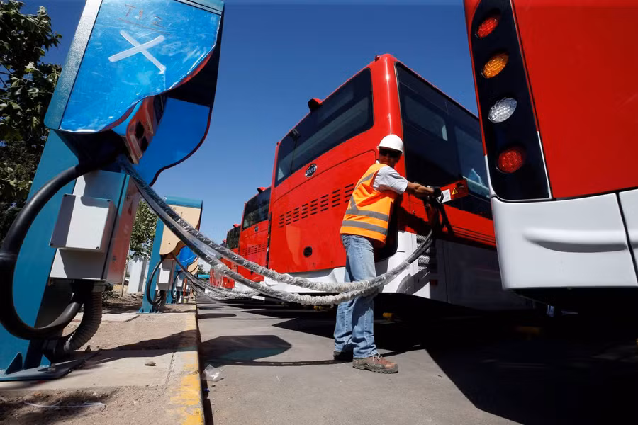 Xe buýt điện đang là phương tiện hữu hiệu tại các thành phố châu Âu