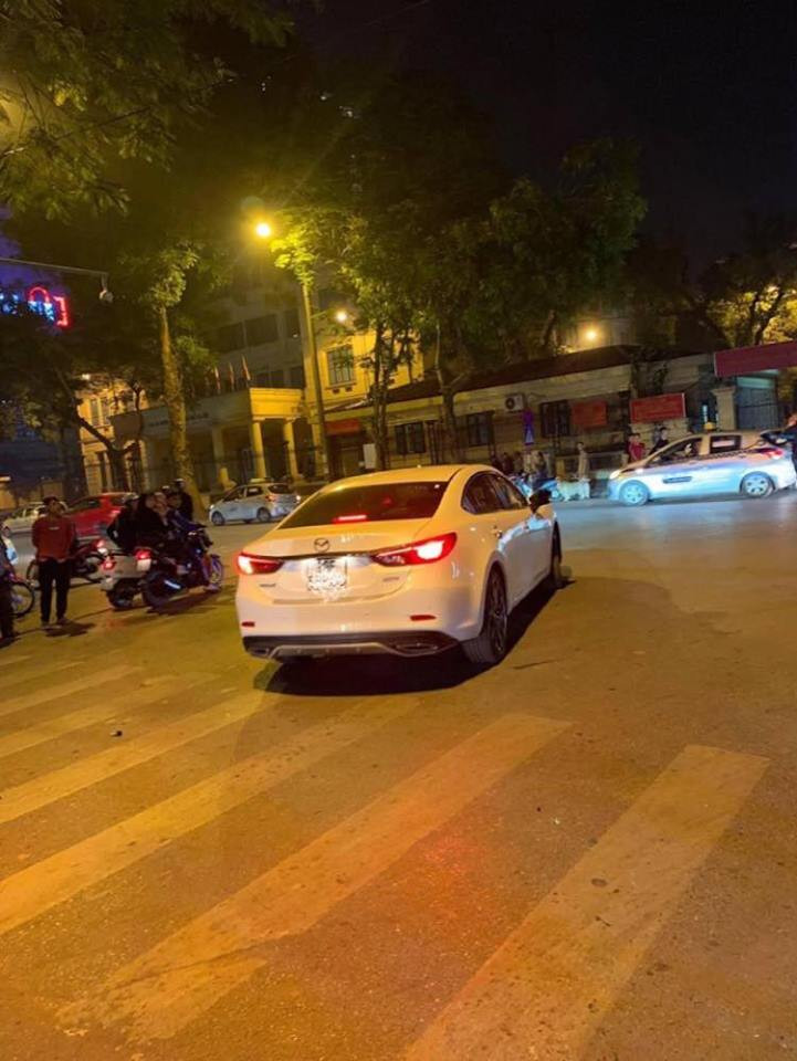 Thanh niên đập nát xe sang, sẵn sàng đánh chết bồ nhí của bố: Tao thề tao sẽ giết mày-3