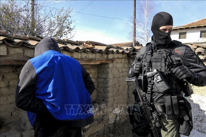 Tên cướp sở hữu tới 50 thẻ căn cước giả ảnh 1 Chú thích ảnh